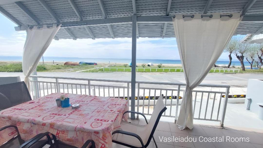 Vasileiadou Coastal Rooms Флогіта Екстер'єр фото